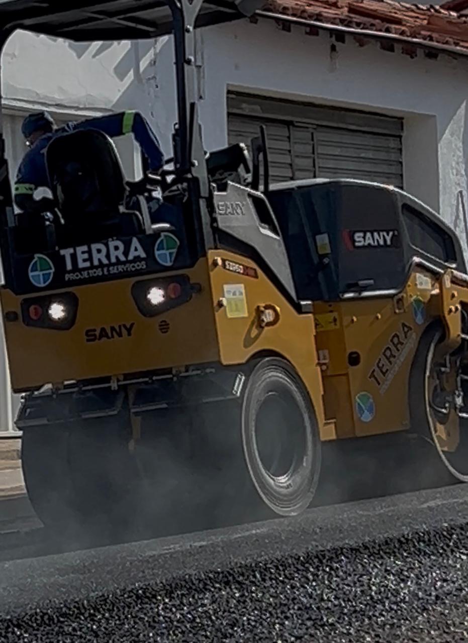 Contratação de Empresa de Engenharia Especializada para Execução de Serviços de Pavimentação de Diversas Ruas.